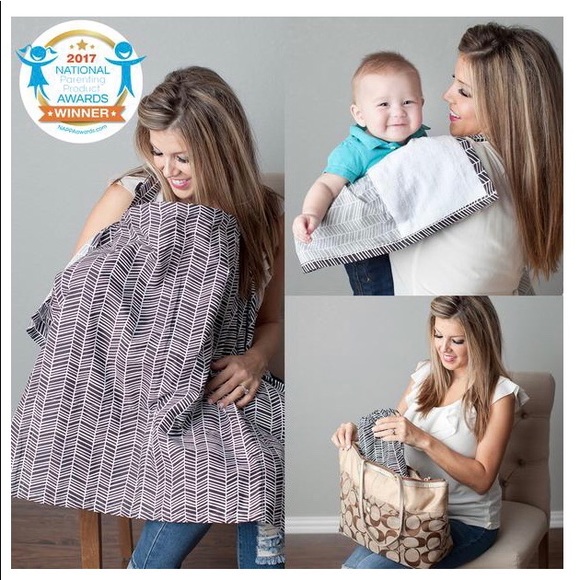 NURSING COVER WITH BUILT-IN BURP CLOTH + POUCH - Picture 1 of 3
